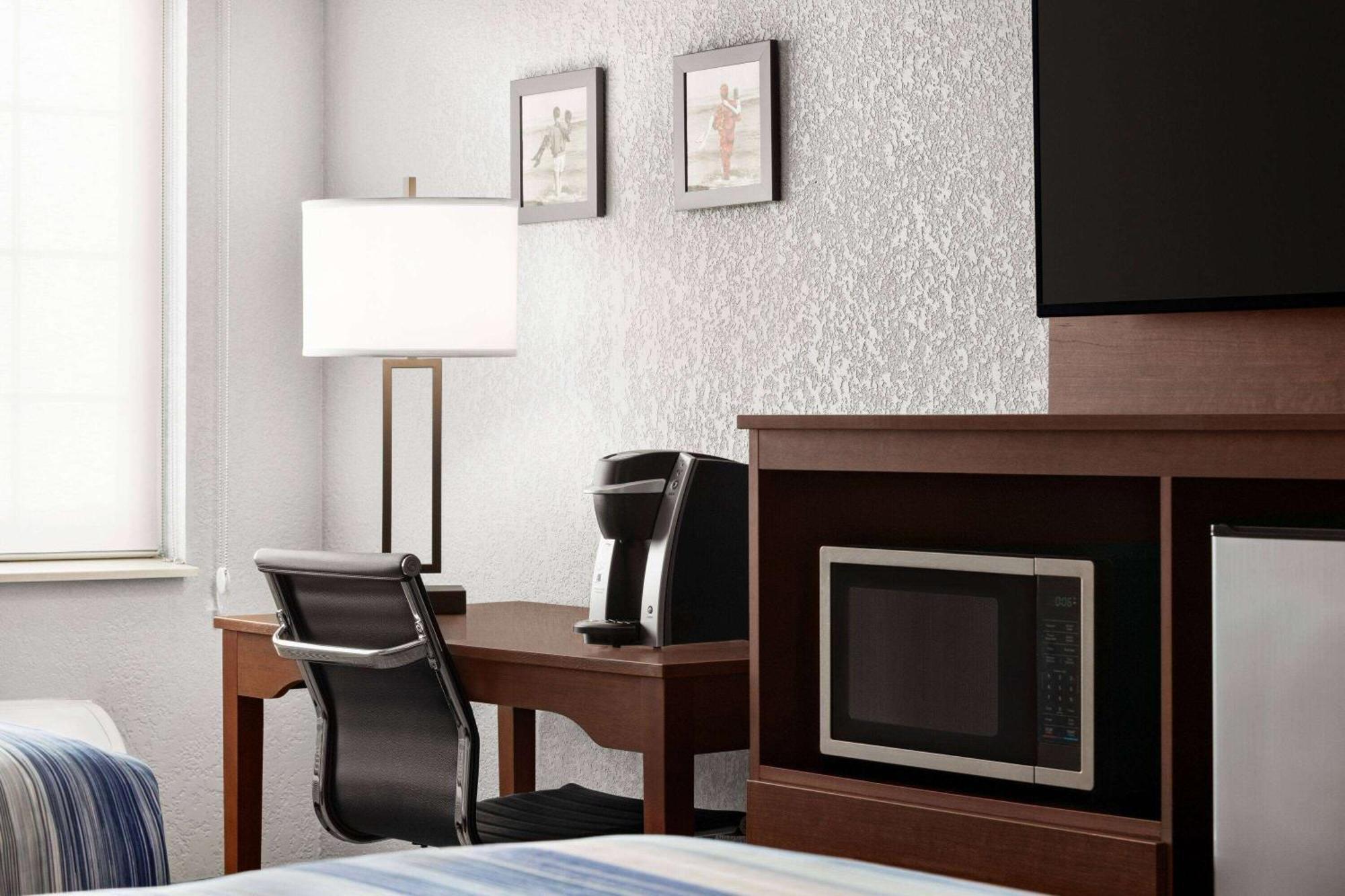 Inn Americinn By Wyndham 2*